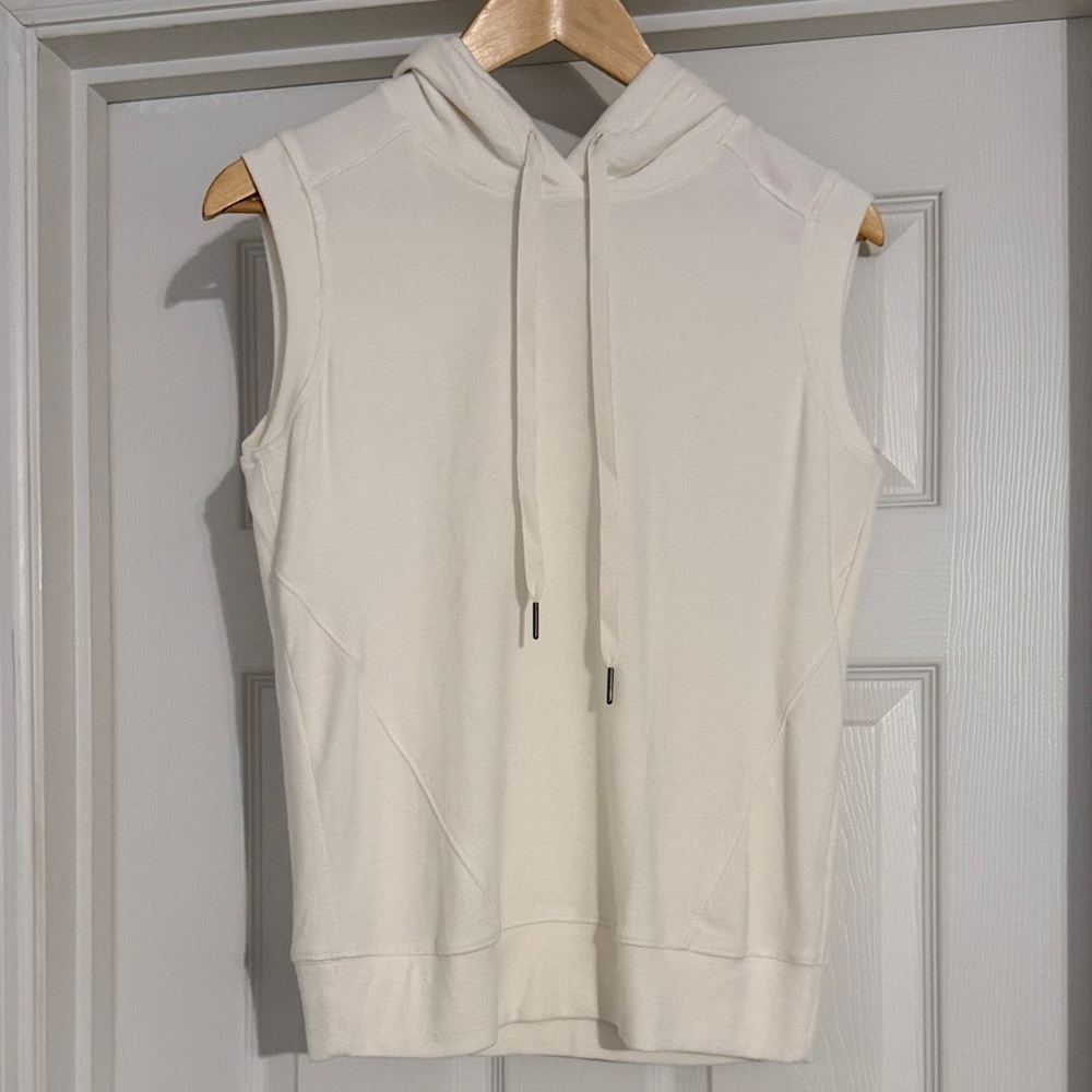 Evereve Cream Sleeveless Hoodie
